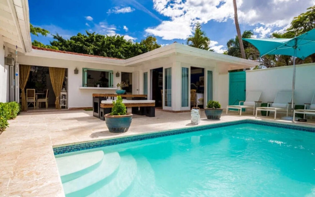 Sunny Vacation Villa 17