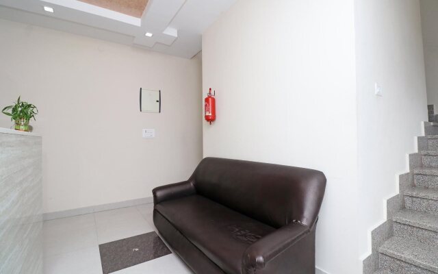 Chandra Palace By OYO Rooms
