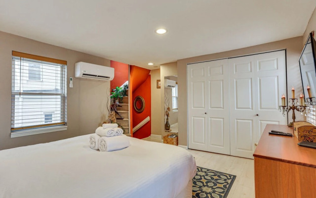 Centrally Located Philadelphia Townhome w/ Patio!