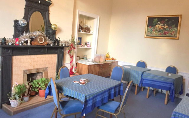 Tania Guest House