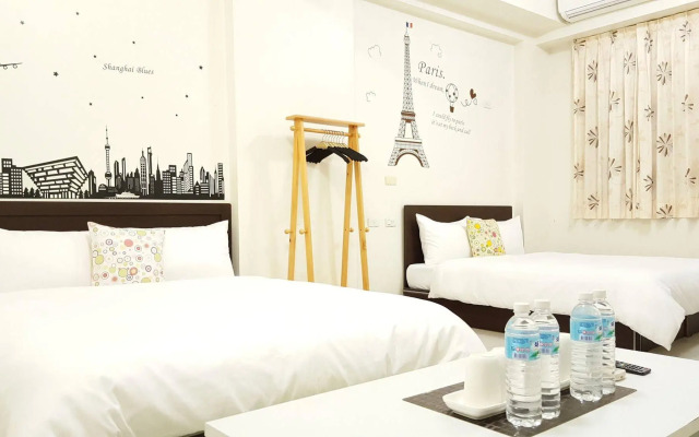 Small Wide Home
