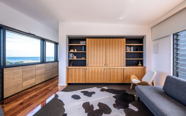 Elements - Freycinet Holiday Houses