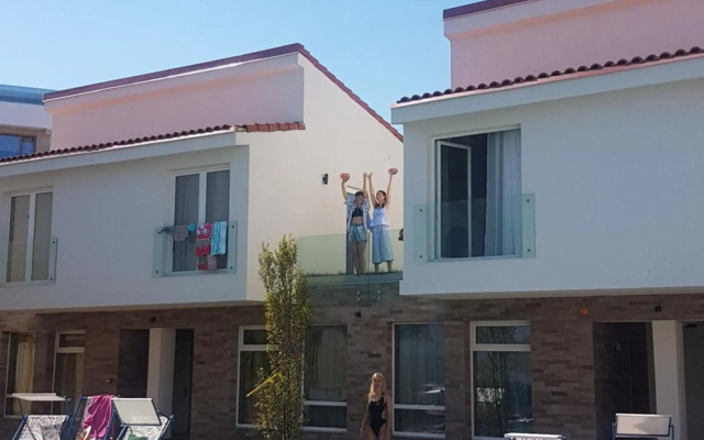 Nayino Resort Mamaia Nord