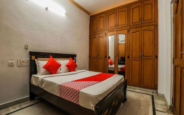 Oyo 16135 Krupa Service Apartment