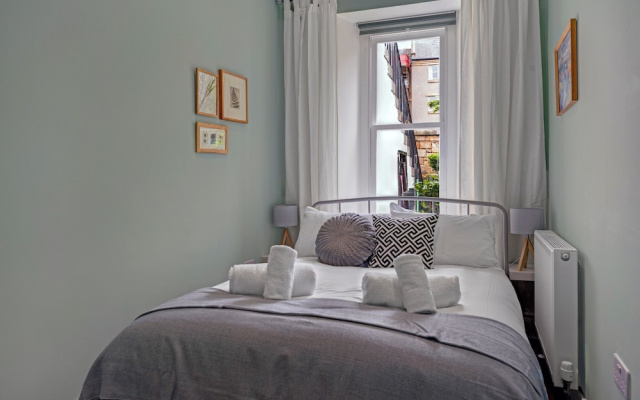 Stylish 2-bed Villa · Garden · Central Edinburgh