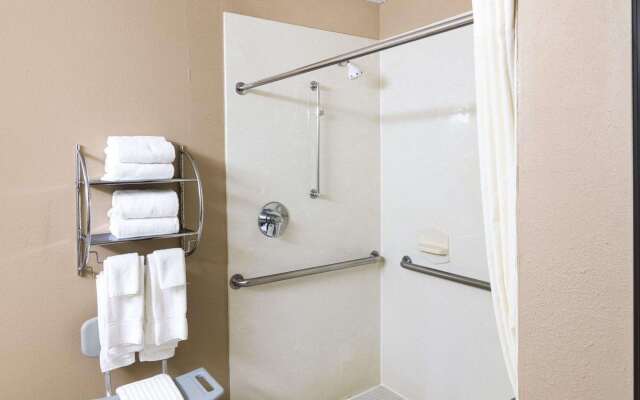 Quality Suites Irving-Las Colinas