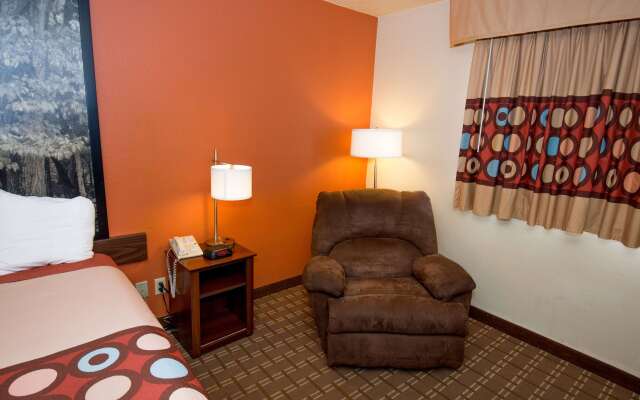 Super 8 by Wyndham Altoona