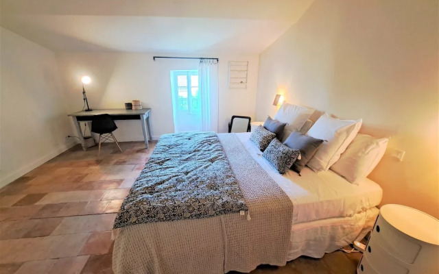 Villa Maillane 18th Century Residence Completely Renovated