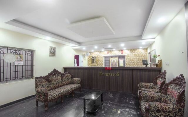 OYO 24392 Flagship Damodar Inn