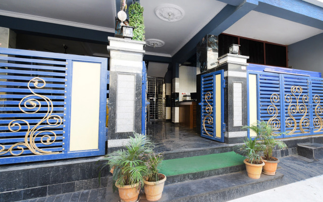 Super Townhouse Hitech City Near Yashoda Hospital