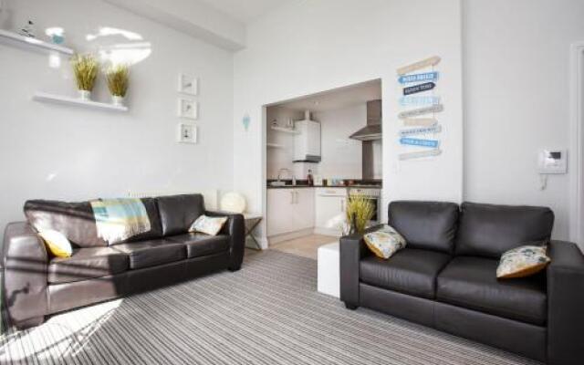 Sea-la-Vie 9 Astor House Torquay