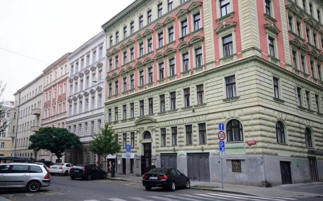Wenzig apartment