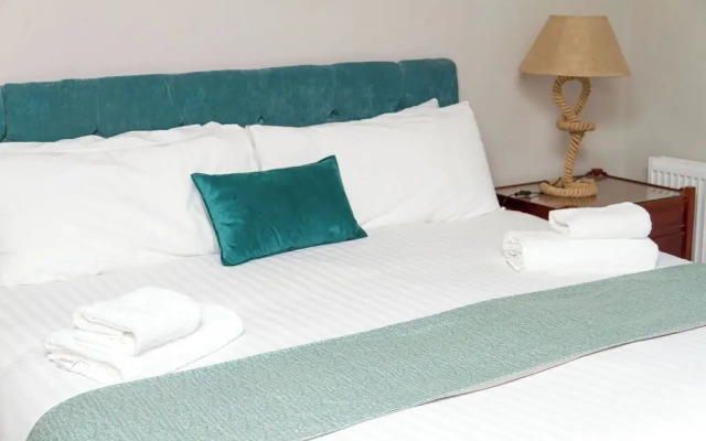 The Captain Cook Hotel