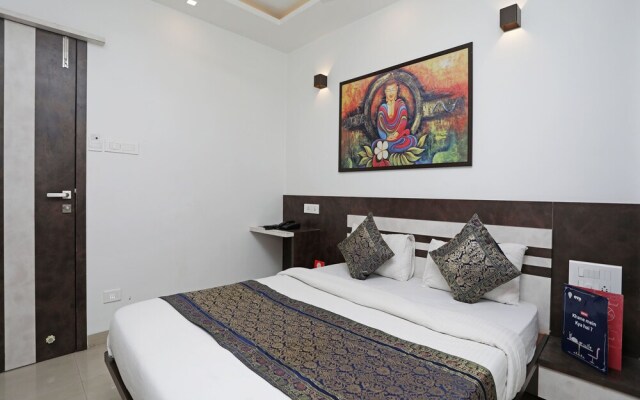 OYO 946 Royce Studio Apartments