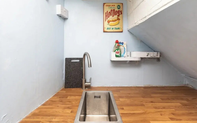 Charming 1-bed Studio Annex,parking,kitchen,wifi
