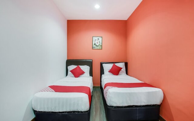 OYO 90282 Hotel Taj Seksyen 7