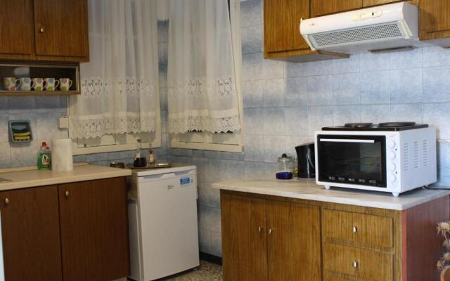 Meteora Mansion - Traditional Apt 3BD - Rocks View