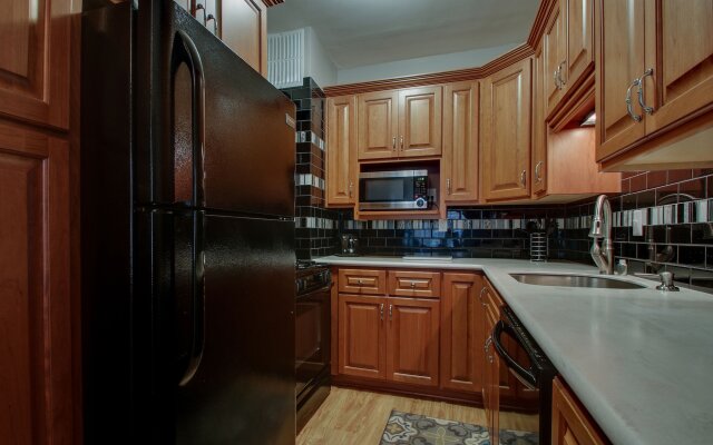 The Knickerbocker on the Lake