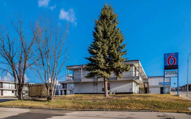 Motel 6 Fort St. John, BC