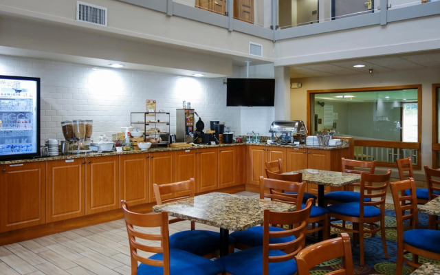 Country Inn & Suites By Radisson, Mishawaka, In