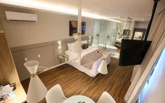 4WOO Hotel