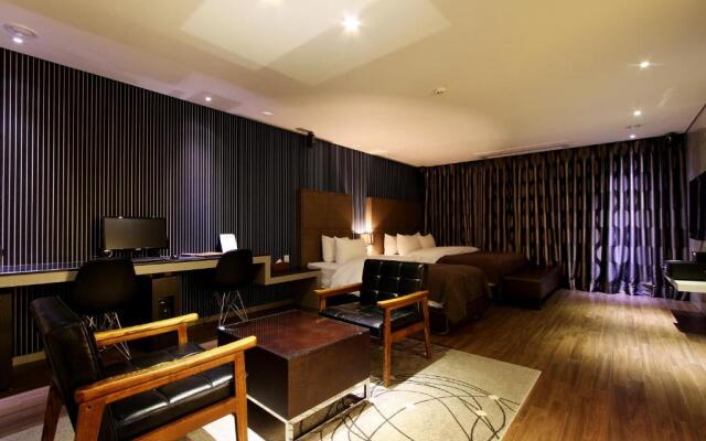 Uijeongbu Latree Hotel
