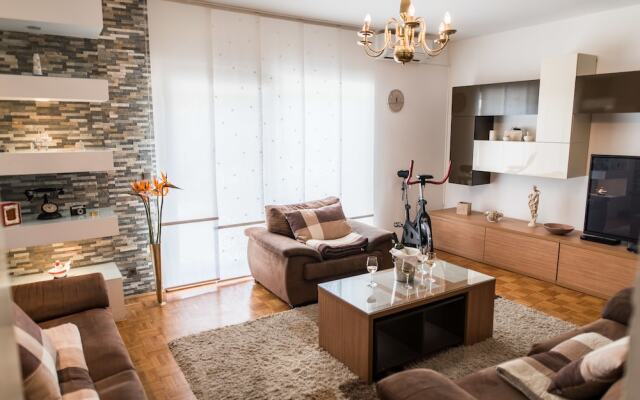 LCT Blue Lions Apartments