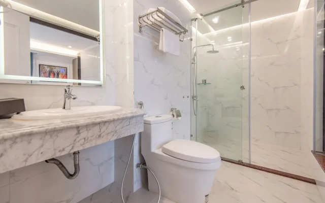 Reyna Luxury Hotel