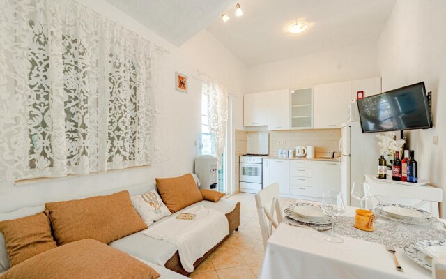 Nice Apartment in Osobljava With Wifi and 2 Bedrooms