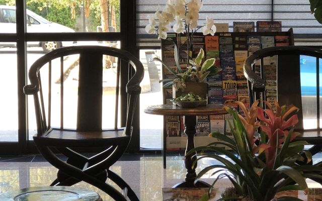 GreenTree Inn & Suites Alhambra
