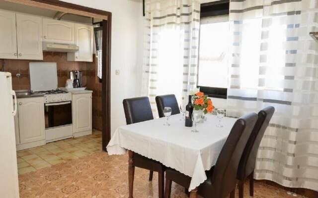 Apartments Sestan