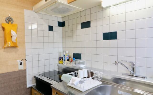 Jeunesse Court Room103