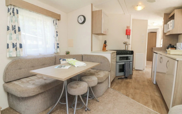 26 Manleigh Park
