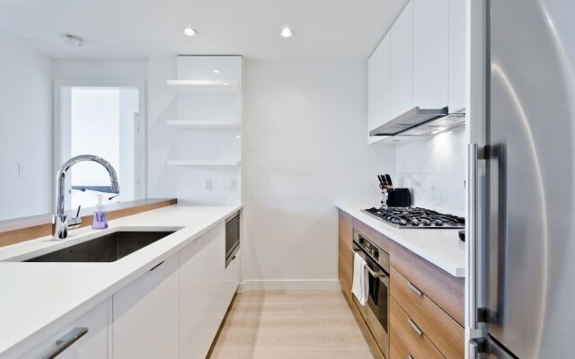 Suite Digs Waterfront