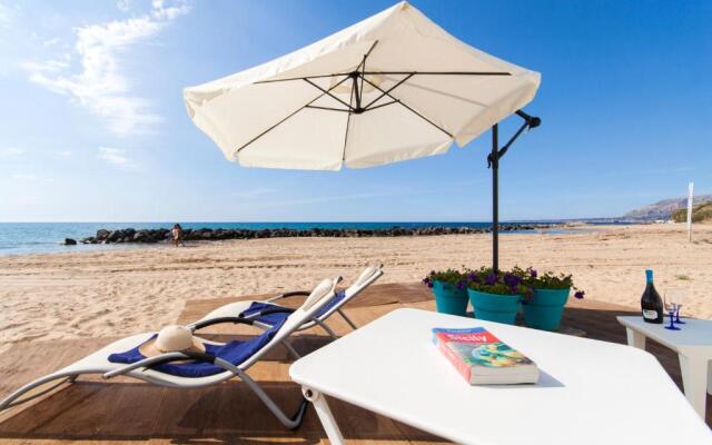 Apartment With one Bedroom in Piano di Trappeto, With Wonderful sea View, Furnished Terrace and Wifi