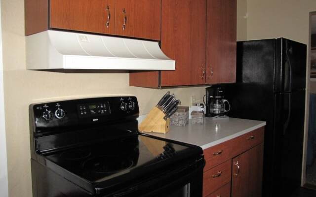 White House Inn on the Waterfront