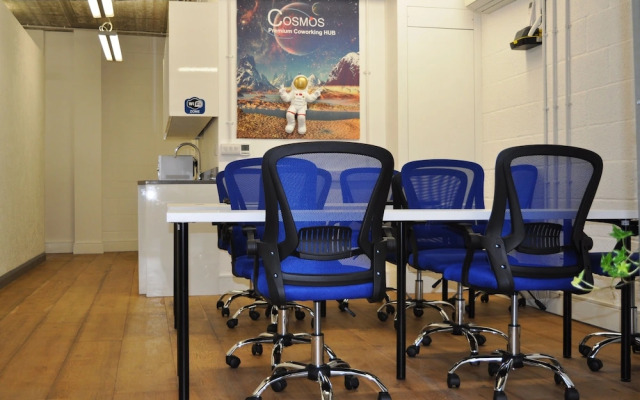 Cosmos capsule coworking hub London