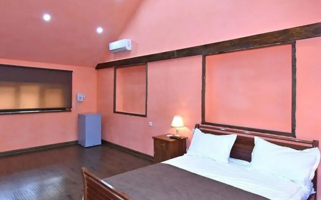 Li-Em Fauna Hostel