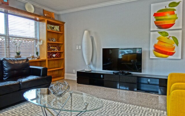New Modern Family Villa