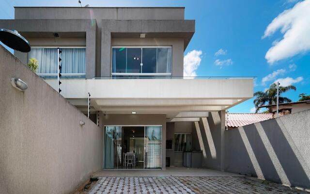 Casa para 08 pessoas em Bombas