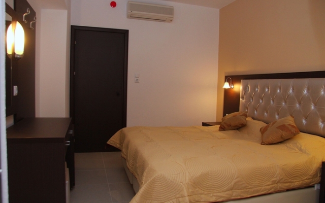 Agela Hotel & Apartments