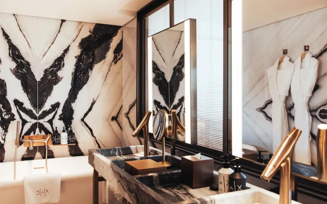 Sax Paris, LXR Hotels & Resorts