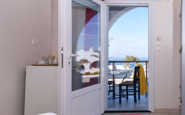 Galini Oia - Adults Only