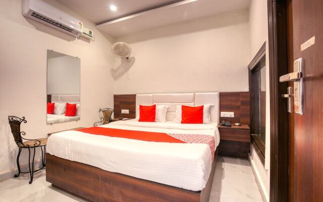 Hotel Midway by OYO Rooms