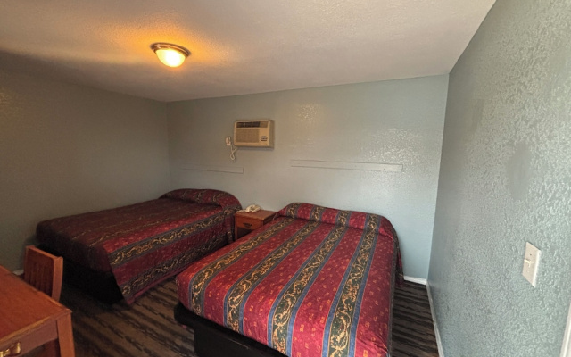 Hiway Inn