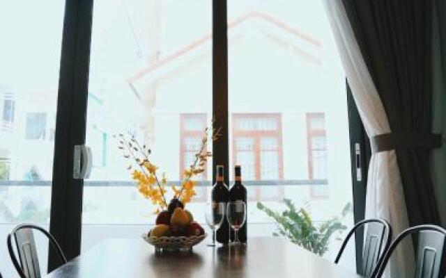 Moonlight House & Apartment Nha Trang