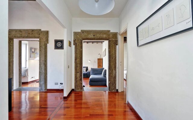 Farnese Elegant Apartment