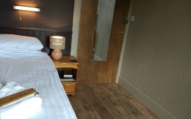 Cairn Hotel