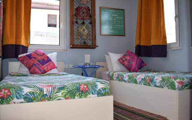 Nensie'S Boutique Hotel