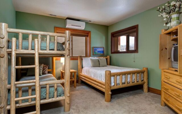 2418 Amundsen Court Home by RedAwning